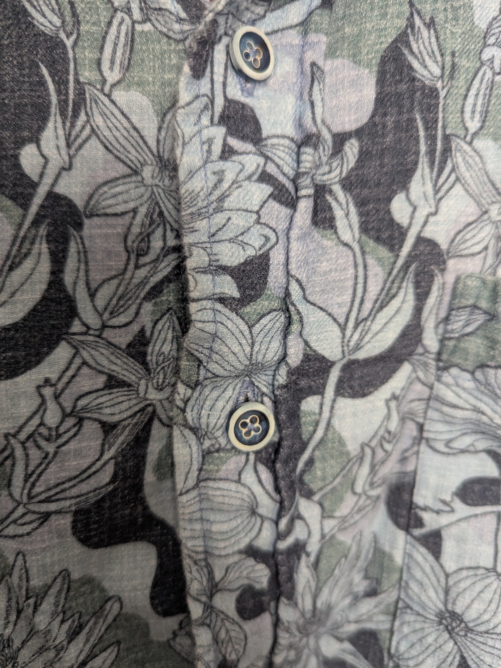 Lightweight Floral-Print Shirt in Black & Light Blue